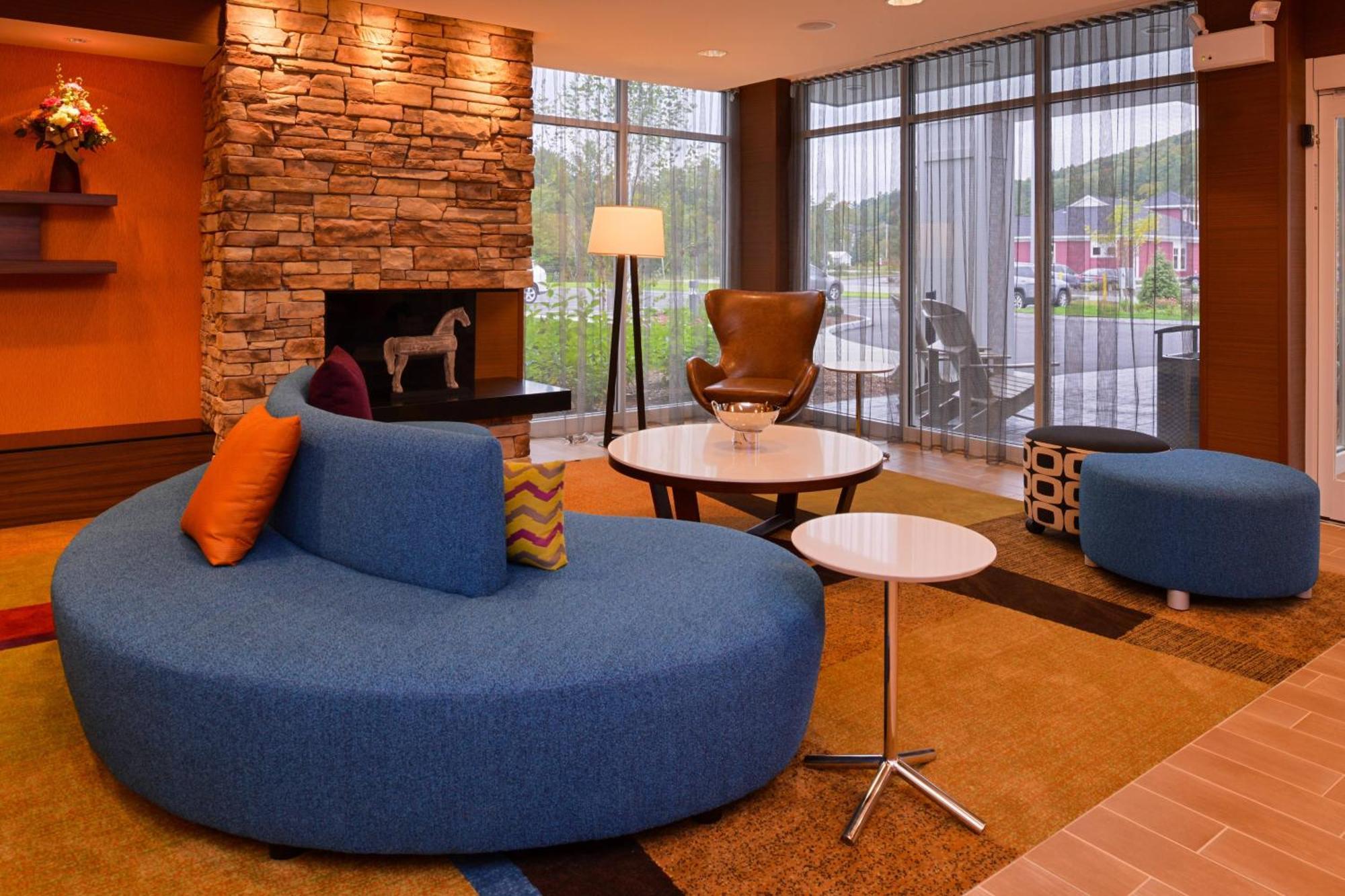 Fairfield Inn & Suites By Marriott Plymouth White Mountains Экстерьер фото