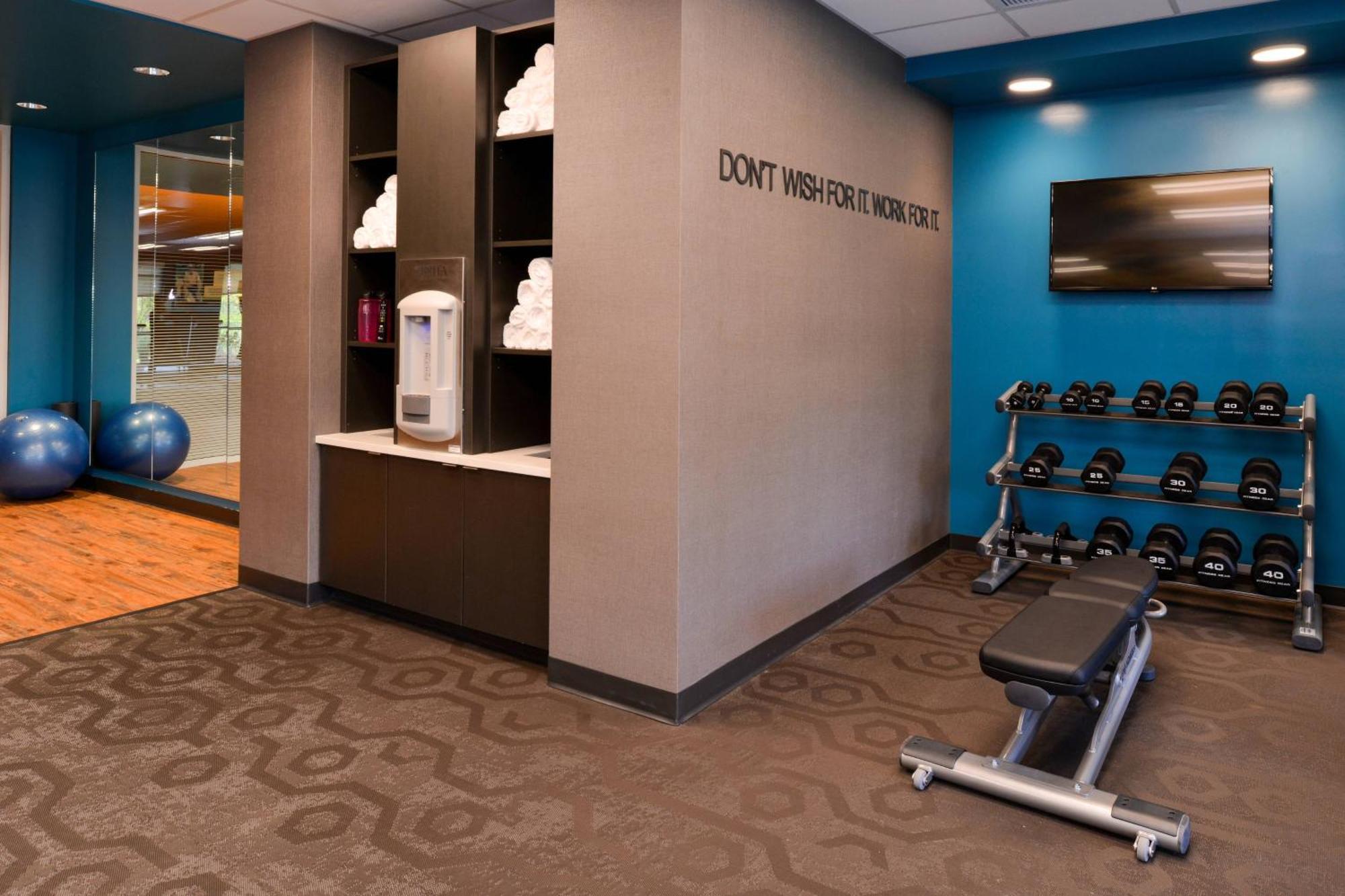 Fairfield Inn & Suites By Marriott Plymouth White Mountains Экстерьер фото