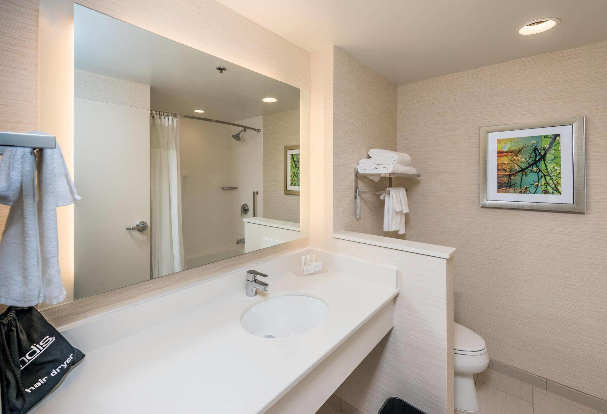 Fairfield Inn & Suites By Marriott Plymouth White Mountains Экстерьер фото