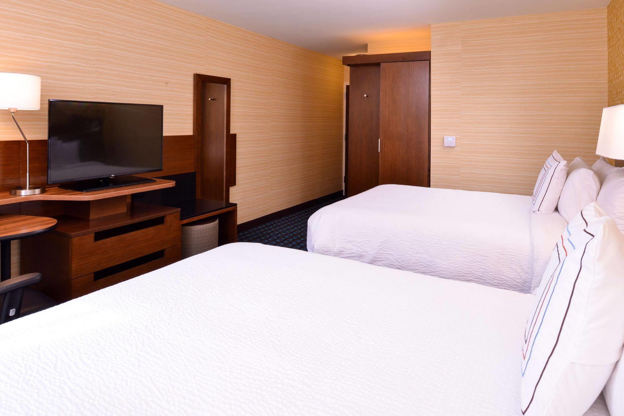 Fairfield Inn & Suites By Marriott Plymouth White Mountains Экстерьер фото